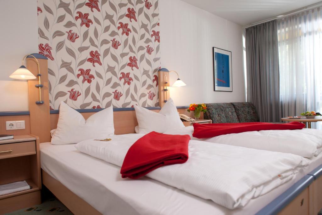 Behringers Freizeit - Und Tagungshotel Goessweinstein Room photo